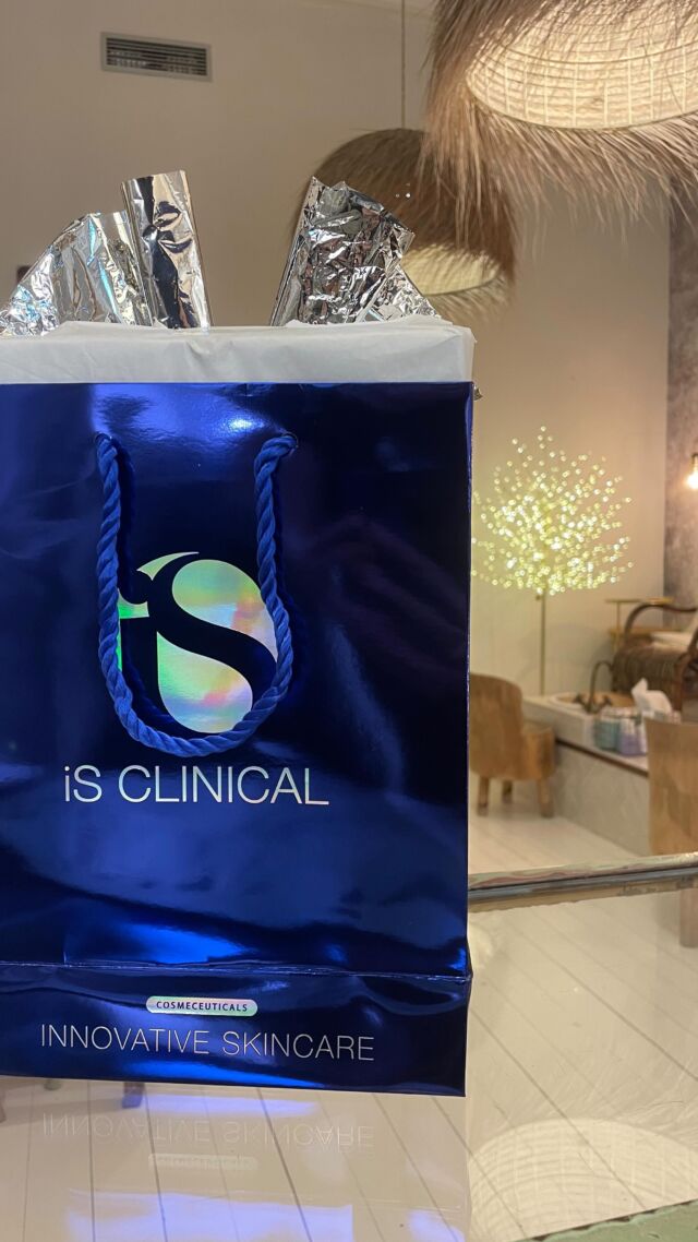 🖤BLACK FRIDAY🖤 Disfruta de un 15% en todos nuestros servicios y cheques regalo desde el 25/11 hasta el 29/11 🎊
Reserva cita, tú tratamiento favorito te está esperando!💆🏻‍♀️💞✨

🌍C/Rossellò 180, 08008 BCN
📱608 580 263
👩🏻‍💻www.elsalonbyaurainsitut.com

#blackfriday #belleza #tratamientofacial #manicura #tratamientocorporal #radiofrecuencia #terapialed #dermapen #isclinical #deessepro